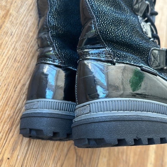 Khombu "Quechee Stingray" Black Suede Winter Boots Size 5M - Picture 9 of 10